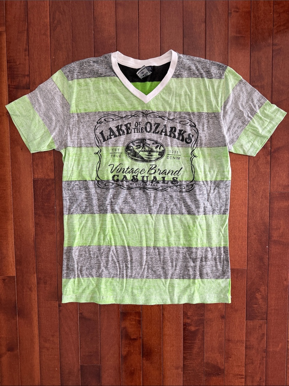 Lake of the Ozarks Striped V-Neck Tee - Green & Gray Size Medium